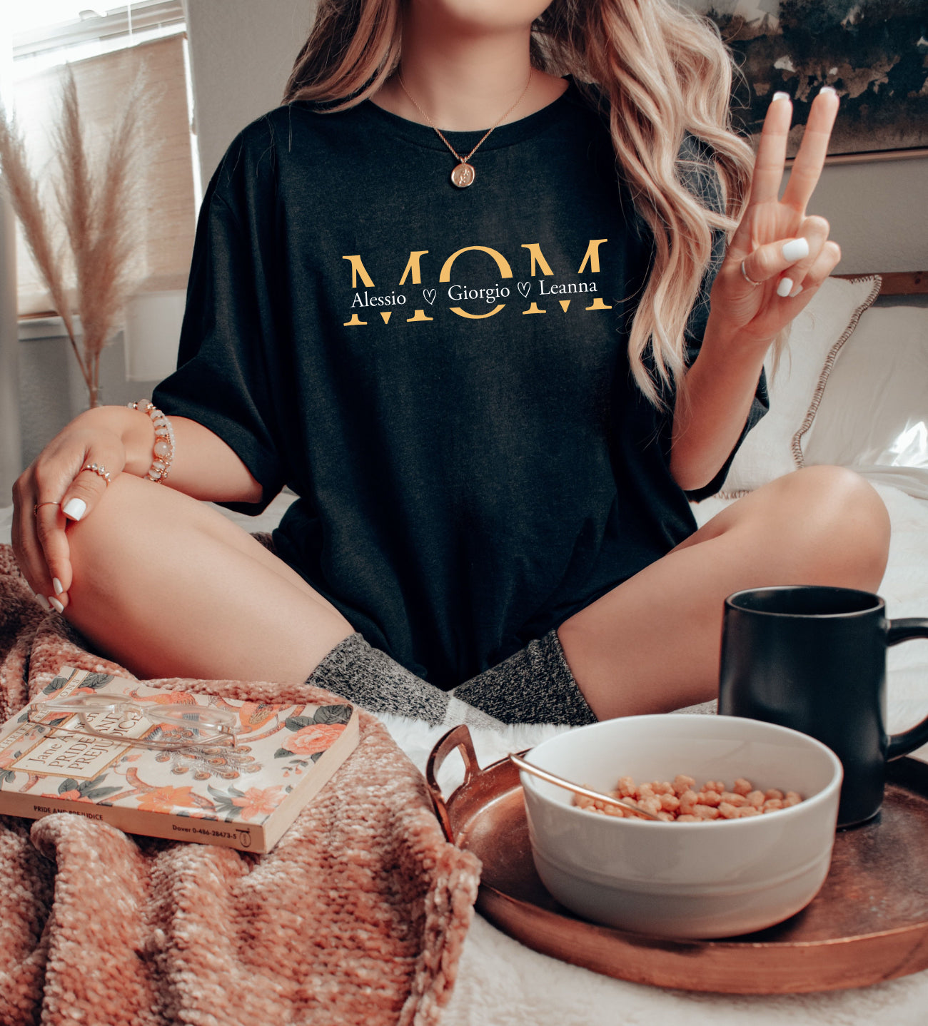 Mama Custom T-shirt | Personalized Mama shirt, gold monogram names